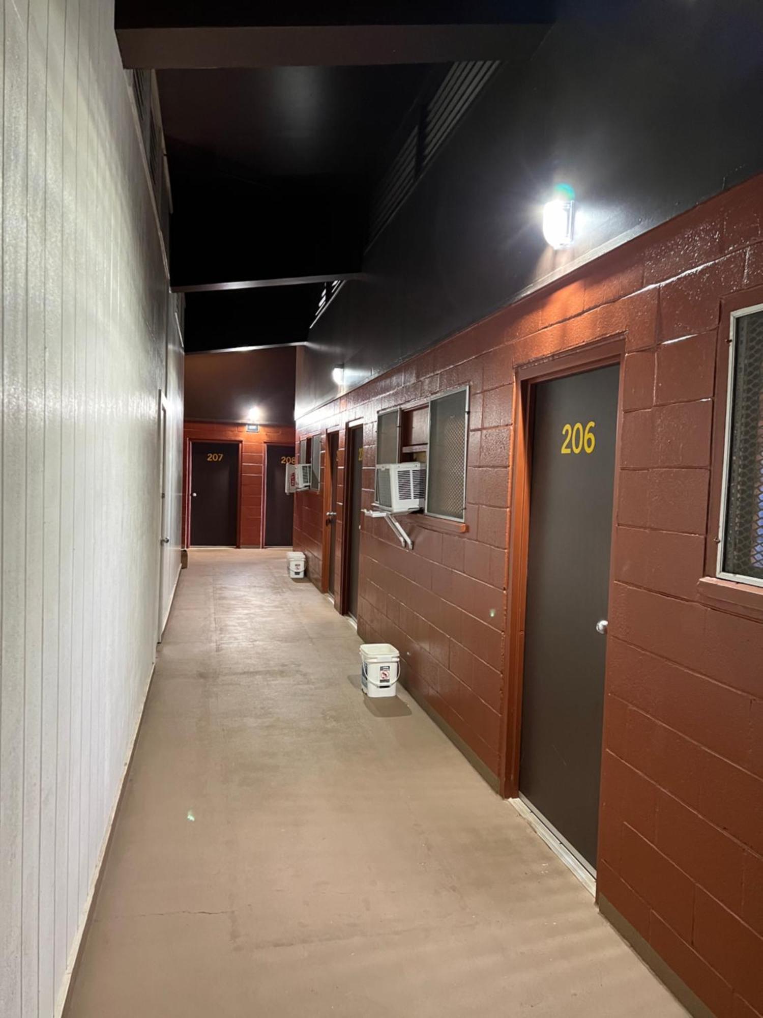 Tip Top Motel Лихуе Екстериор снимка